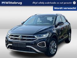 Zwart Gebruikt 2022 VW T-Roc Style SUV | € 28.950 (Goede deal)