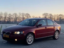 Rood Gebruikt 2005 Volvo S40 Summum Sedan | € 3.400 (Eerlijke prijs)