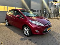 Paars (metallic) Gebruikt 2008 Ford Fiesta Titanium Hatchback | € 4.995 (Eerlijke prijs)