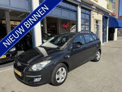 Zwart Gebruikt 2010 Hyundai i30 Dynamiq Stationwagen | € 2.899 (Eerlijke prijs)