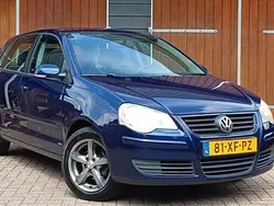 Blauw, metallic lak Gebruikt 2007 VW Polo Hatchback | € 2.350 (Eerlijke prijs)