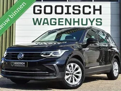 Zwart Gebruikt 2020 VW Tiguan Business SUV | € 25.700 (Eerlijke prijs)