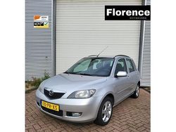 Grijs Gebruikt 2004 Mazda 2 Exclusive MPV | € 1.595 (Goede deal)