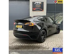 Zwart Gebruikt 2023 Tesla Model Y RWD SUV | € 33.999