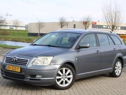 Grijs Gebruikt 2004 Toyota Avensis Stationwagen | € 2.499 (Goede deal)