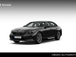 Zwart Nieuw 2024 BMW i5 M Sport Sedan | € 82.246 (Goede deal)