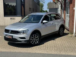 Grijs Gebruikt 2020 VW Tiguan Highline SUV | € 30.900 (Goede deal)