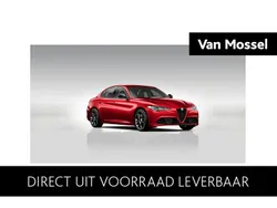 Rood Nieuw 2025 Alfa Romeo Giulia Veloce Sedan | € 89.433 (Duur)
