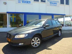 Grijs Gebruikt 2015 Volvo V70 Stationwagen | € 4.900