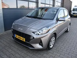 Grijs Gebruikt 2022 Hyundai i10 Comfort Hatchback | € 14.385 (Eerlijke prijs)