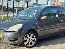 Grijs Gebruikt 2003 Ford Fiesta Hatchback | € 899 (Eerlijke prijs)