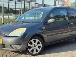 Grijs Gebruikt 2003 Ford Fiesta Hatchback | € 999 (Eerlijke prijs)