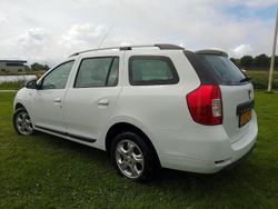Wit (parellak) Gebruikt 2016 Dacia Logan MCV Lauréate MPV | € 6.400 (Iets duurder)
