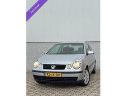 Grijs Gebruikt 2002 VW Polo Hatchback | € 2.999 (Eerlijke prijs)