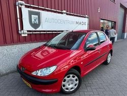 Rood Gebruikt 2006 Peugeot 206 Hatchback | € 1.650 (Eerlijke prijs)