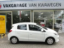 Wit Gebruikt 2020 Mitsubishi Space Star Hatchback | € 9.900