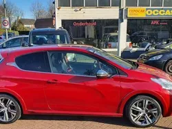 Rood Gebruikt 2013 Peugeot 208 GTi Hatchback | € 6.500 (Goede deal)