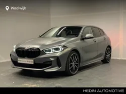 Bmw individual frozen pure grey metallic (grijs metallic) Gebruikt 2022 BMW 118 Comfort Edition Hatchback | € 31.880 (Eerlijke prijs)