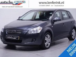 Grijs Gebruikt 2009 Kia Ceed 2 Hatchback | € 2.750 (Eerlijke prijs)