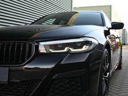 Zwart Gebruikt 2022 BMW 530 Stationwagen | € 47.850 (Eerlijke prijs)