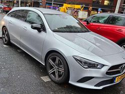 Grijs Gebruikt 2023 Mercedes CLA180 Luxury Sedan | € 33.500 (Goede deal)