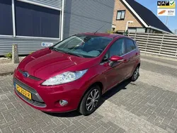 Rood Gebruikt 2009 Ford Fiesta Ghia Hatchback | € 3.999 (Eerlijke prijs)