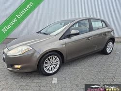 Bruin Gebruikt 2009 Fiat Bravo Hatchback | € 1.559 (Eerlijke prijs)