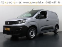 Grijs Gebruikt 2021 Peugeot Partner Premium Van | € 9.950 (Goede deal)