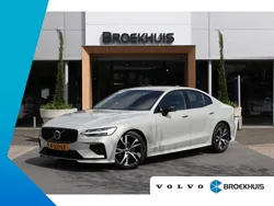 Grijs, metallic lak Gebruikt 2021 Volvo S60 R-Design Sedan | € 29.900 (Super prijs)
