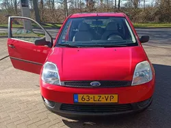 Rood Gebruikt 2003 Ford Fiesta Celebration Hatchback | € 1.000 (Eerlijke prijs)