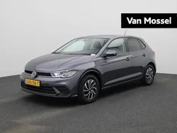 Grijs Gebruikt 2024 VW Polo Edition Hatchback | € 24.900 (Duur)