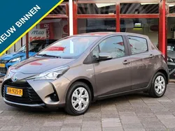 Grijs Gebruikt 2019 Toyota Yaris Active Hatchback | € 16.750 (Eerlijke prijs)
