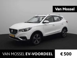 Wit Gebruikt 2020 MG ZS Luxury Sedan | € 15.995 (Eerlijke prijs)
