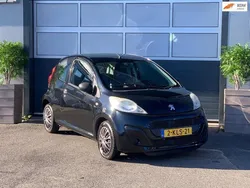 Zwart Gebruikt 2013 Peugeot 107 Hatchback | € 3.250 (Eerlijke prijs)