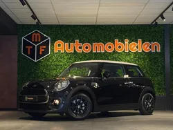 Zwart Gebruikt 2015 Mini ONE Hatchback | € 7.199 (Eerlijke prijs)