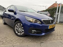 Blauw Gebruikt 2020 Peugeot 308 SW Premium Stationwagen | € 7.999