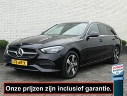 Zwart Gebruikt 2022 Mercedes C300 Stationwagen | € 34.500 (Goede deal)