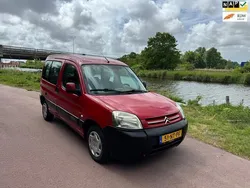 Rood Gebruikt 2004 Citroën Berlingo MPV | € 1.750 (Goede deal)