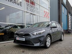 Grijs Gebruikt 2023 Kia Ceed Sportswagon Comfort Stationwagen | € 19.950 (Goede deal)