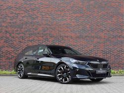 Blauw Gebruikt 2024 BMW 530e M Sport Stationwagen | € 74.950