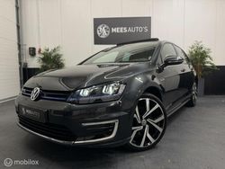 Zwart Gebruikt 2015 VW Golf VII GTE Hatchback | € 14.950 (Iets duurder)