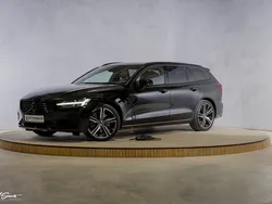 Zwart Gebruikt 2022 Volvo V60 Plus Stationwagen | € 33.990 (Eerlijke prijs)