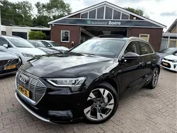Zwart Gebruikt 2019 Audi e-tron Design SUV | € 25.850 (Goede deal)