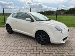 Wit Gebruikt 2009 Alfa Romeo MiTo Hatchback | € 1.999