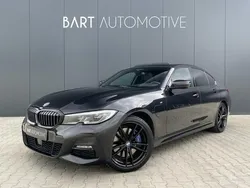 Zwart Gebruikt 2020 BMW 330 Executive Sedan | € 32.900 (Eerlijke prijs)