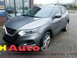 Grijs Gebruikt 2017 Nissan Qashqai N-Connecta SUV | € 21.495