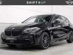 Zwart Gebruikt 2024 BMW 118 M Sport Hatchback | € 37.940 (Eerlijke prijs)