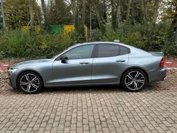 Grijs Gebruikt 2020 Volvo S60 Inscription Sedan | € 26.750 (Eerlijke prijs)