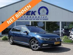 Blauw, metallic lak Gebruikt 2020 VW Passat Elegance Stationwagen | € 28.745 (Iets duurder)