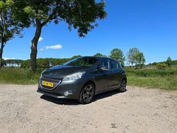 Grijs Gebruikt 2013 Peugeot 208 Allure Hatchback | € 5.399 (Goede deal)